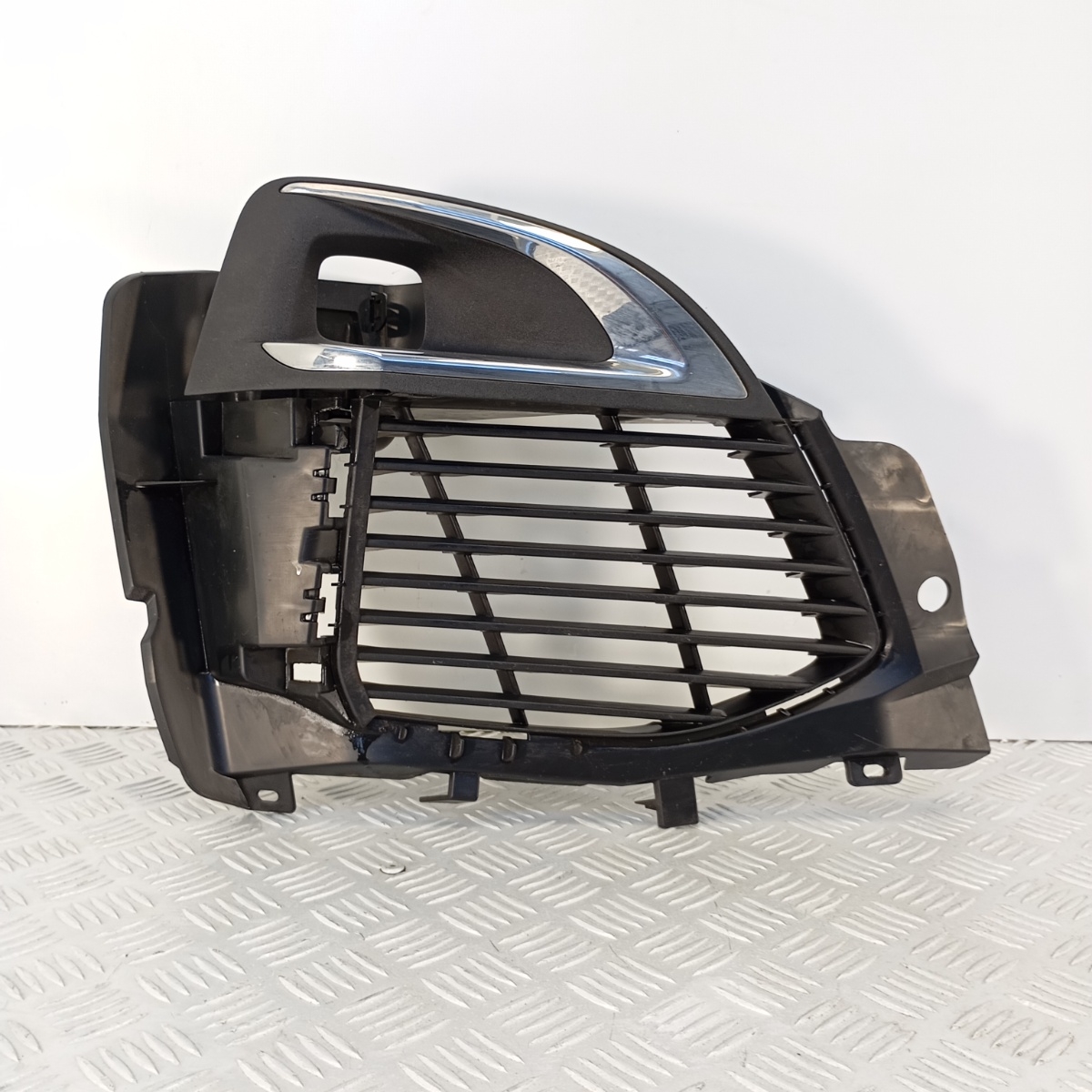 Griglia Destra Paraurti Mascherina Fendinebbia Peugeot 3008 II 9815692777
