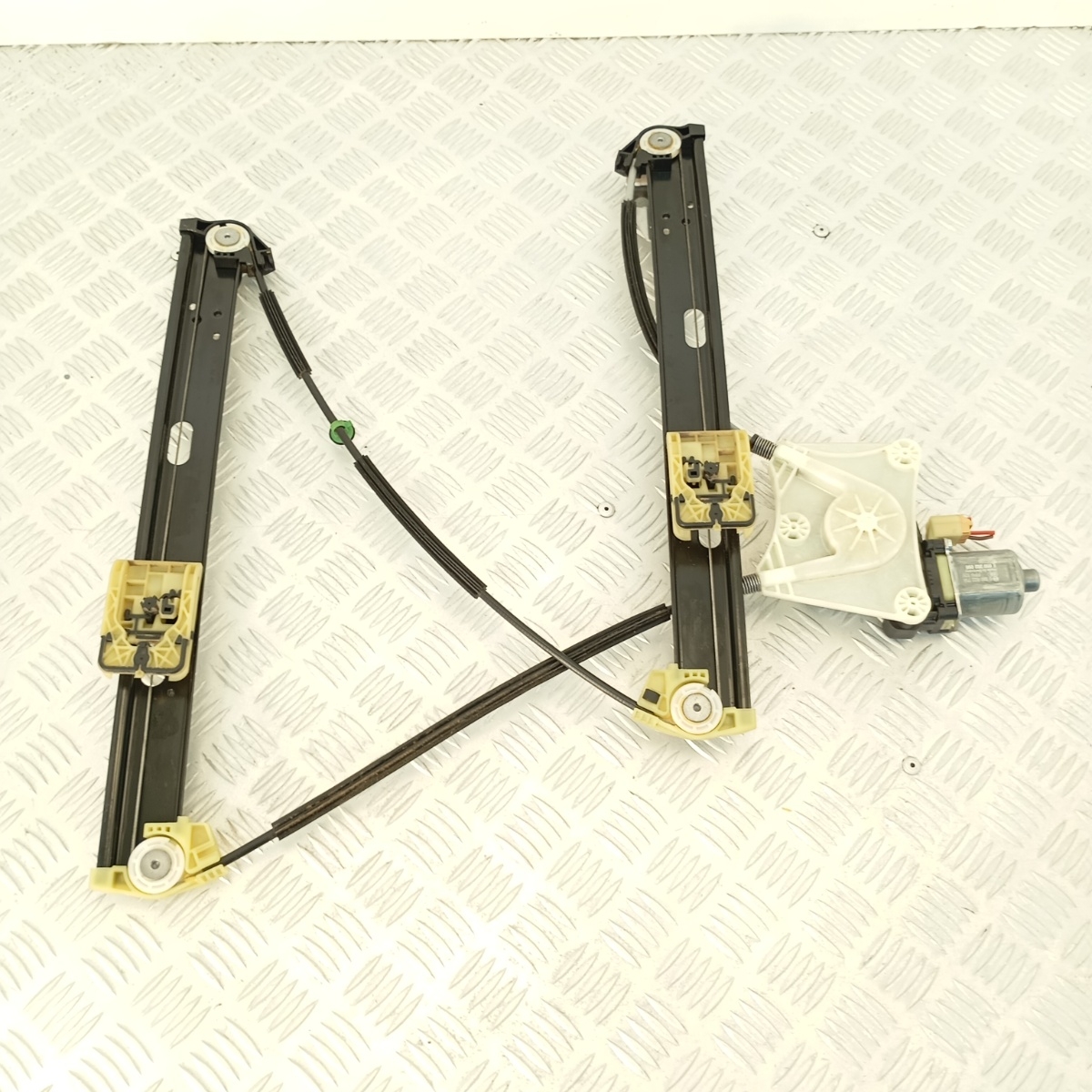 Alzacristalli Anteriore Sinistro VW T-Roc 2020 2GA837461F Bosch - immagine 3