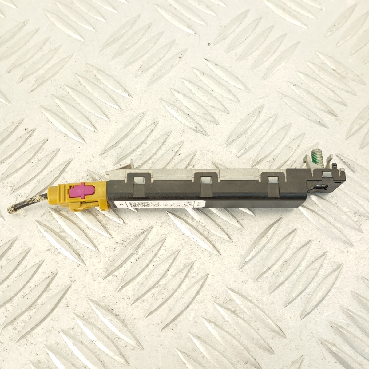 Amplificatore Antenna Posteriore Destra VW T-Roc T-Cross Taigo 2GA035577 - immagine 2