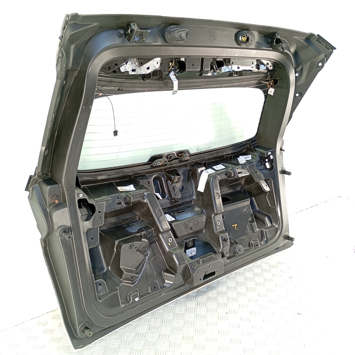 Portellone Posteriore Peugeot 3008 II 2016–2023 con Lunotto e Foro Telecamera - immagine 8