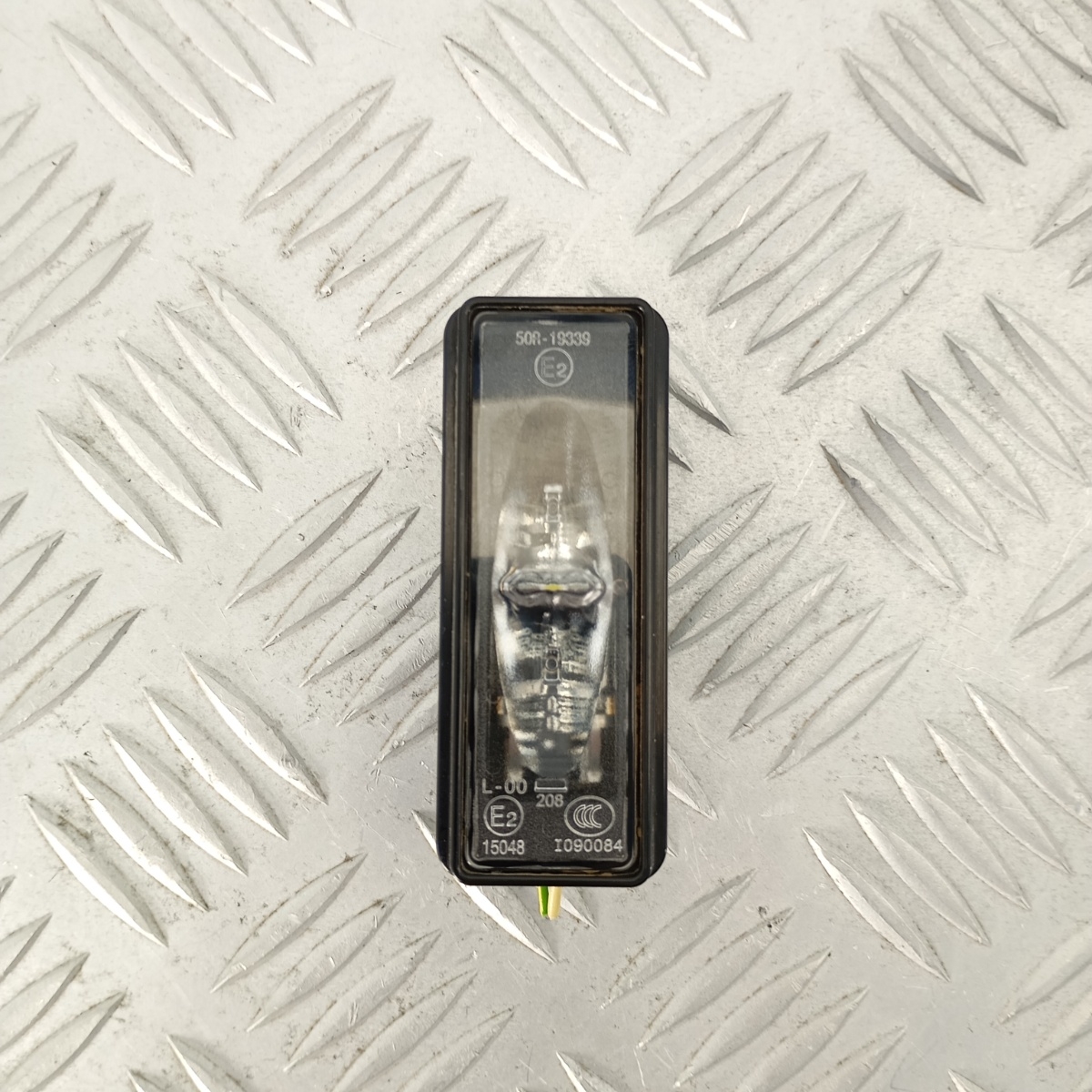 Luce Targa LED Peugeot 3008 308 207 Citroën C3 DS3 OEM 50R19339 E2 - immagine 4