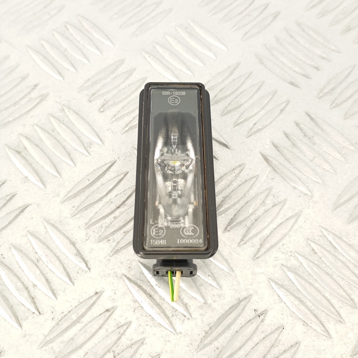 Luce Targa LED Peugeot 3008 308 207 Citroën C3 DS3 OEM 50R19339 E2 - immagine 8