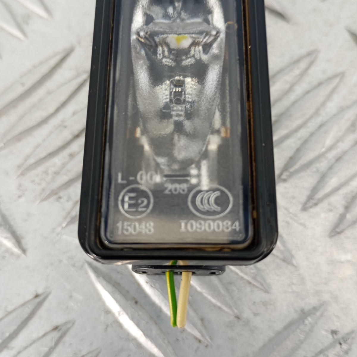 Luce Targa LED Peugeot 3008 308 207 Citroën C3 DS3 OEM 50R19339 E2 - immagine 2