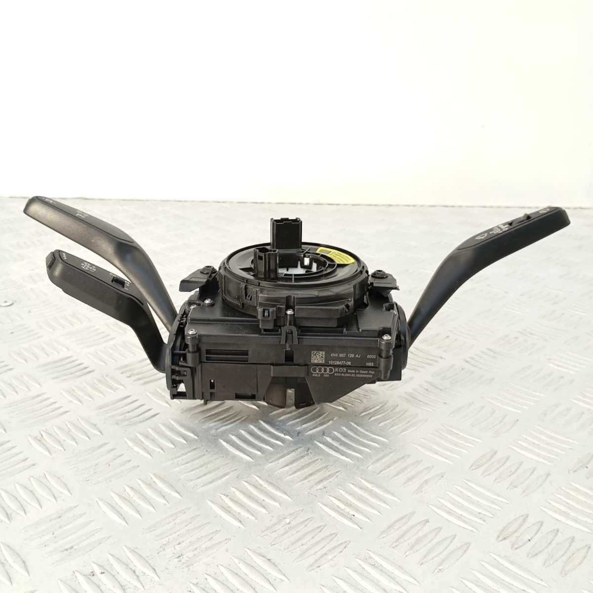 Devioluci Audi A6 A7 A8 Q7 Q8 2018-2024 Anello Spiralato Sterzo OEM 4N0907129AJ - immagine 4