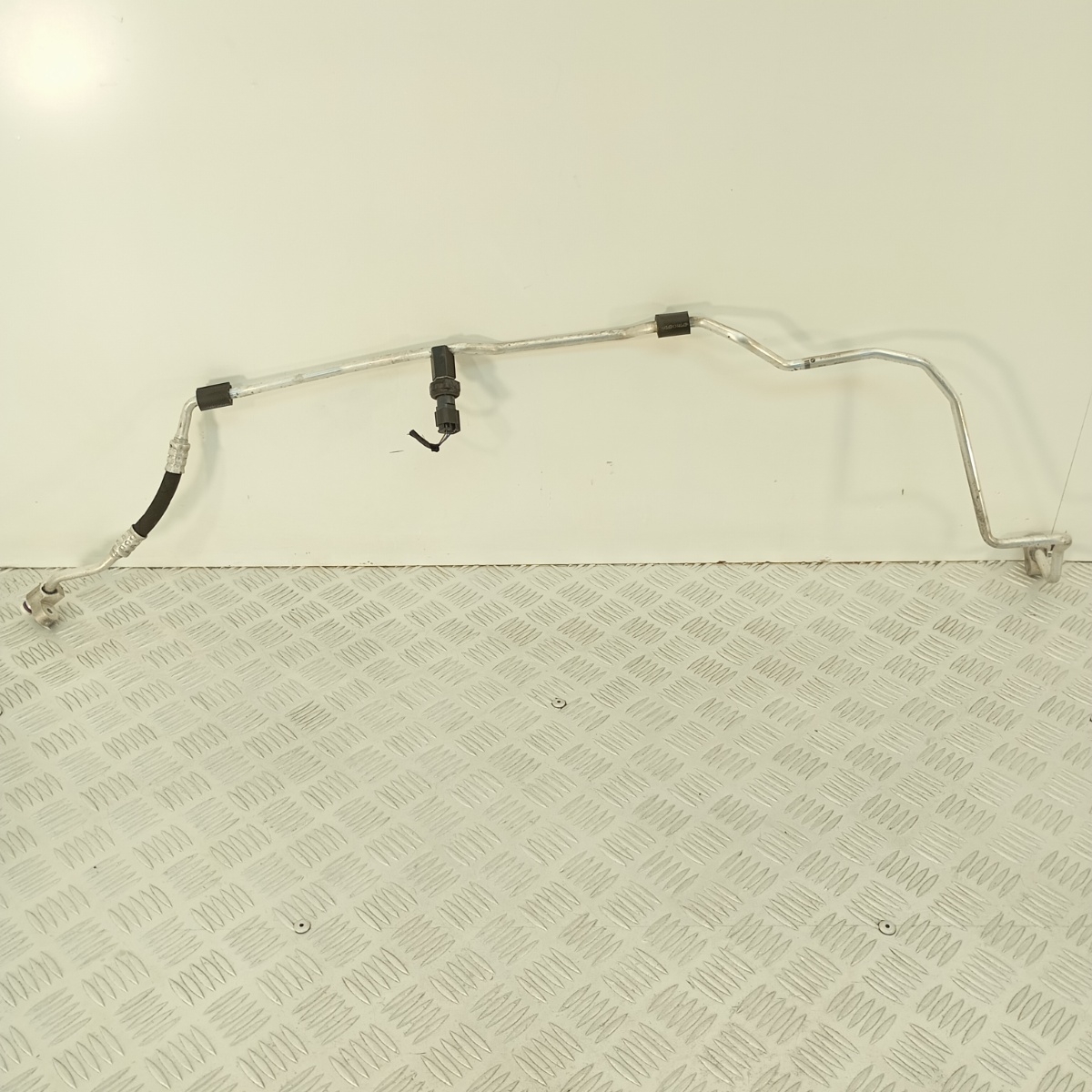 Tubo Alta Pressione A/C BMW Serie5 F10 F11 F07 2.0d OEM 9120003-10