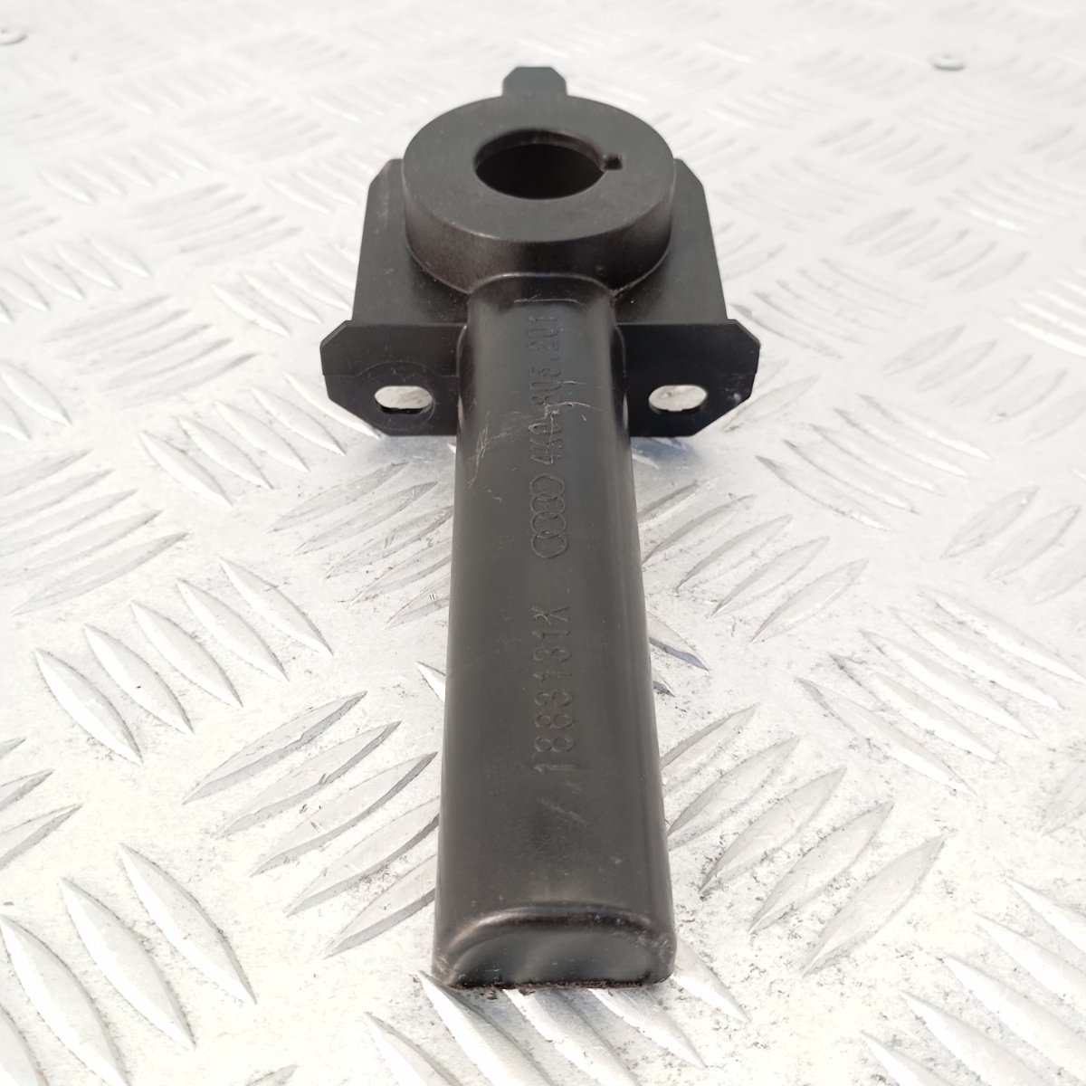 Supporto Radiatore Audi A6 C8 A7 Q5 2.0 3.0 TDI TFSI OEM 4K0805201 - immagine 3