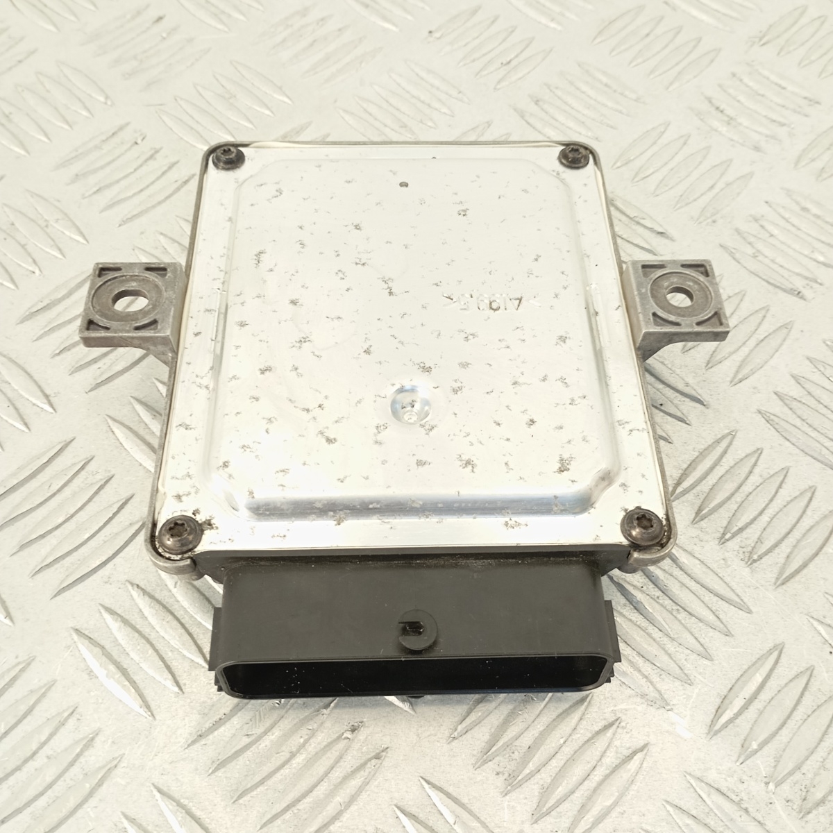 Centralina SCR AdBlue Audi Q7 Q8 A6 A8 A4 (B9) VW Touareg 4M0907355D - immagine 6