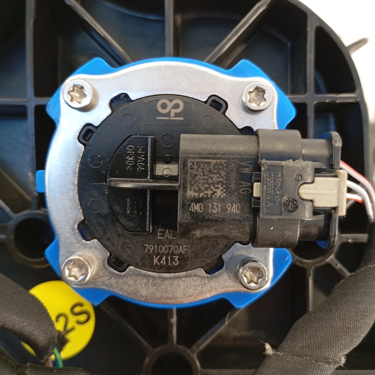 Serbatoio AdBlue Audi A4 B9 A5 F5 2.0 TDI OEM 8W0131878BP - immagine 6