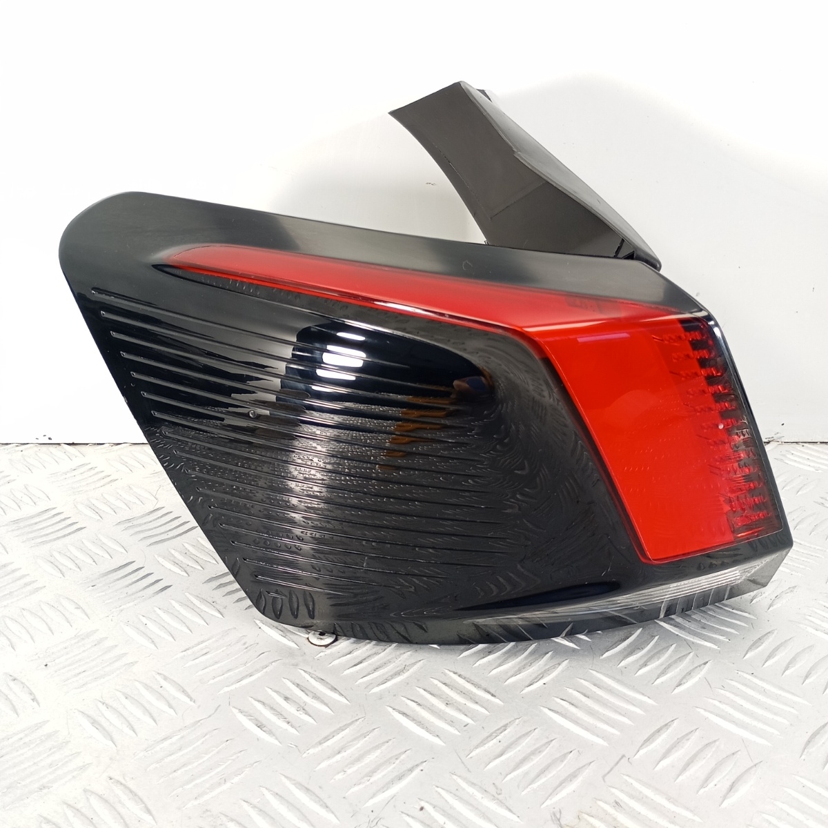 Fanale Posteriore Sinistro LED Peugeot 3008 II SUV 16–23 9810477180