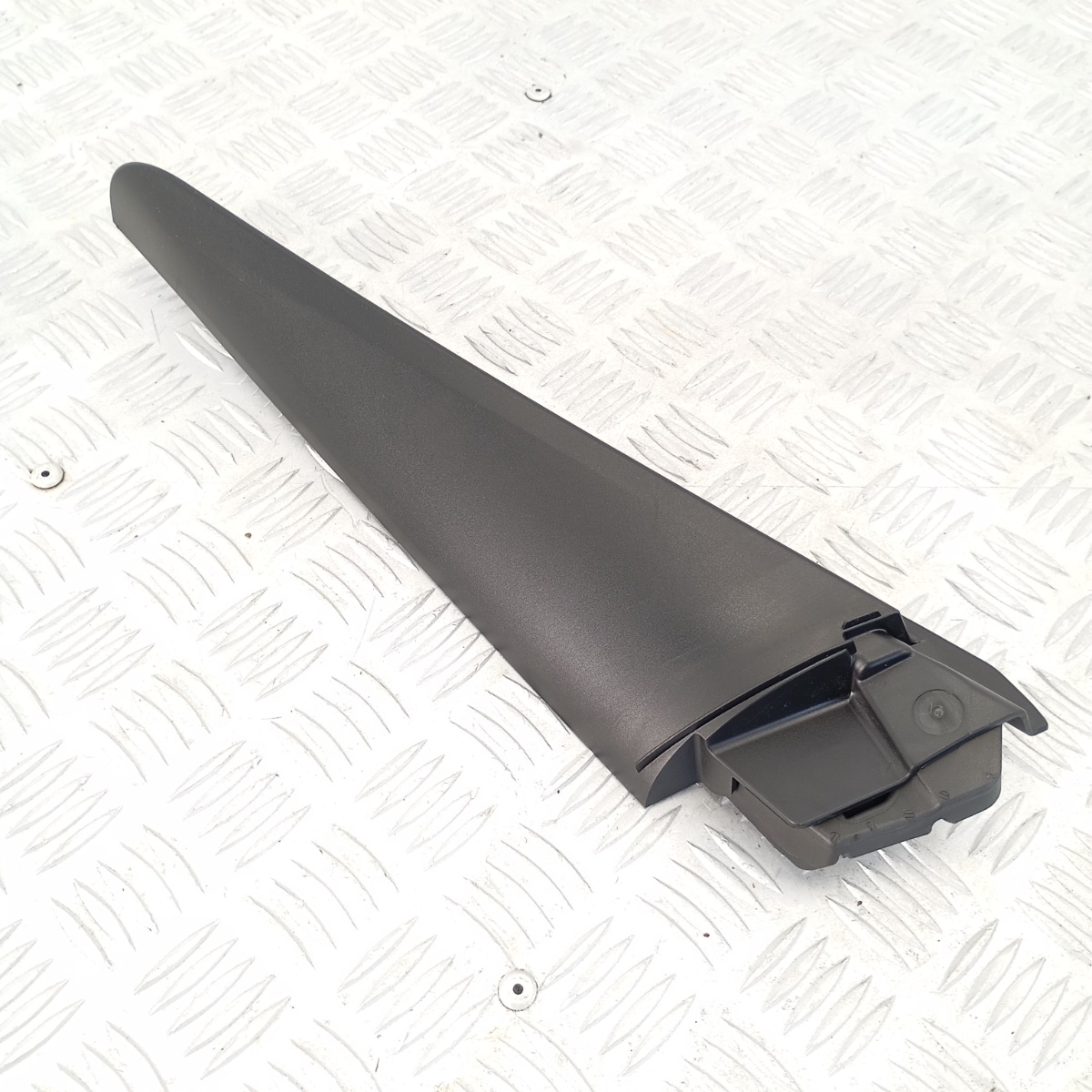 Mascherina Angolare Porta Anteriore Sinistra BMW F45 OEM 7301505