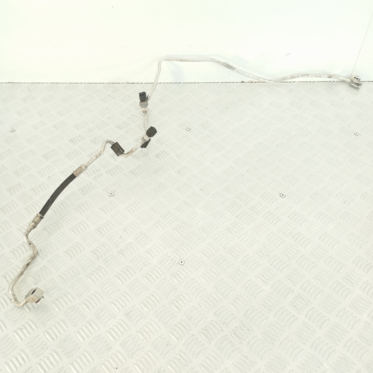 Tubo A/C Climatizzatore BMW Serie 2 F45 2015 OEM 64539209724