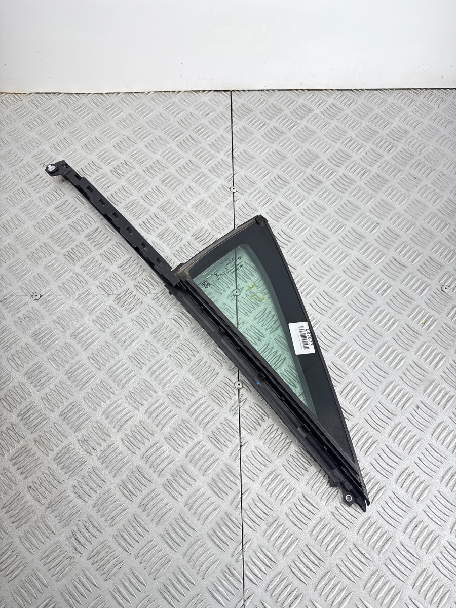 Vetro Fisso Triangolare Anteriore Sinistro Jeep Renegade 2018-2025 OEM 52069115