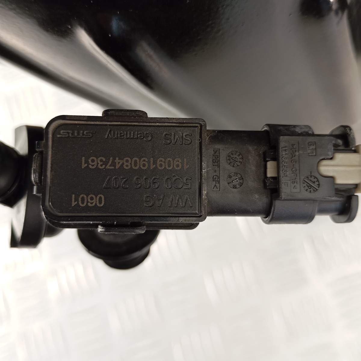 Copertura Superiore Vano Motore Audi A4 A5 B9 OEM 8W0819523F - immagine 4