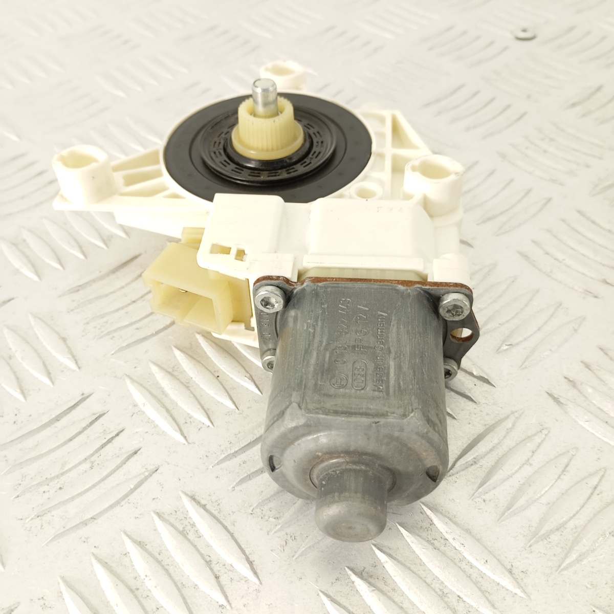 Motorino Alzacristalli Posteriore Sinistro Mercedes Classe C A2048200642 - immagine 9