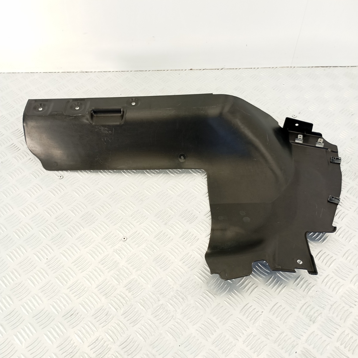 Carter Sottoscocca Posteriore Sinistro Alfa Stelvio 2021 OEM 50555608 - immagine 4