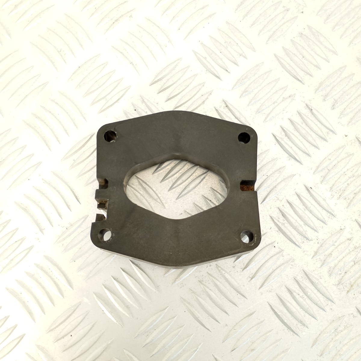 Supporto Attuatore Cofano Attivo Jaguar XF XJ X250 8X23-16E628-AB - immagine 4