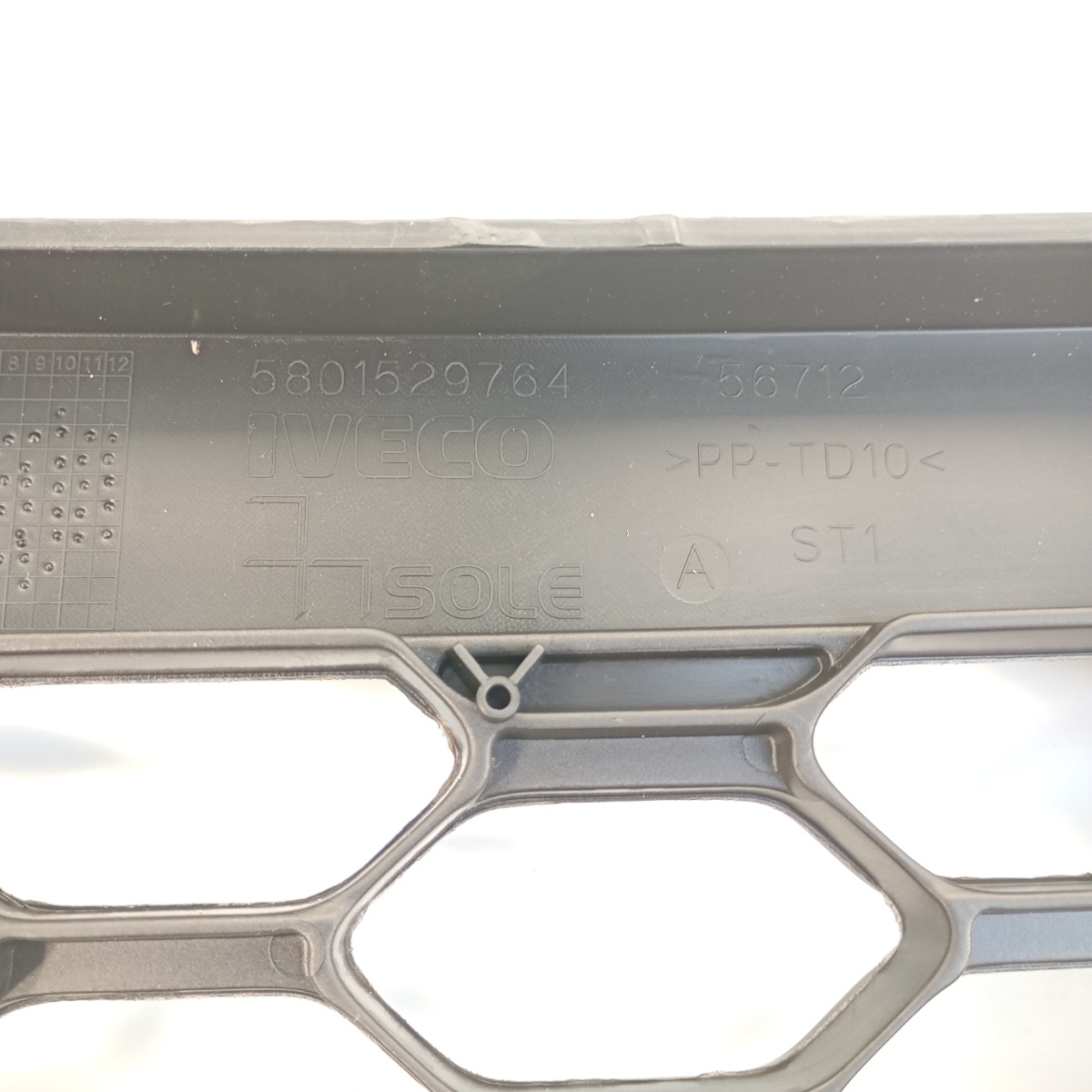 Griglia Inferiore Paraurti Anteriore Iveco Daily VI VII 2016–2023 5801529764 - immagine 3