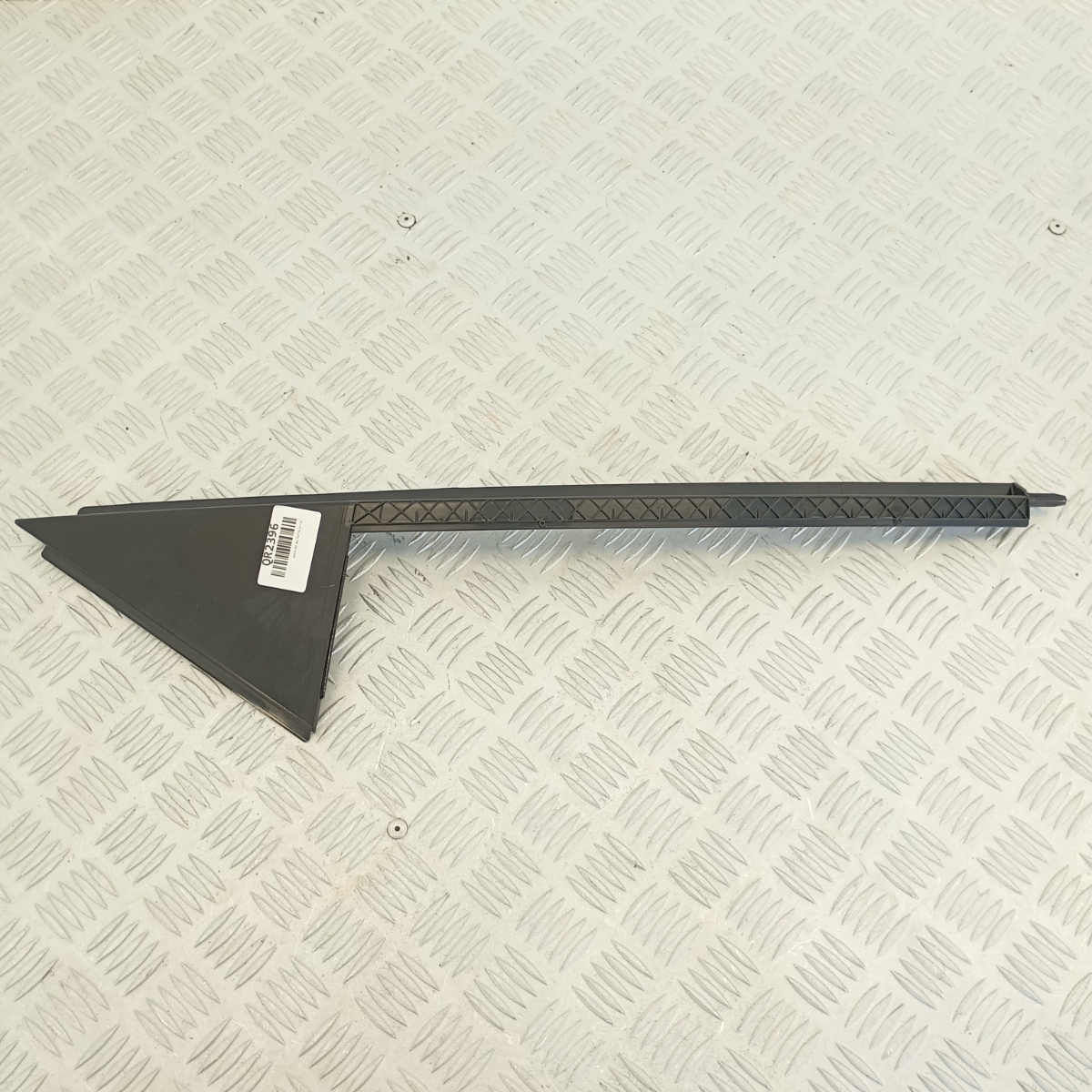 Finitura Esterna Vetro Posteriore Destro BMW Serie 2 F45 OEM 7373926 - immagine 3