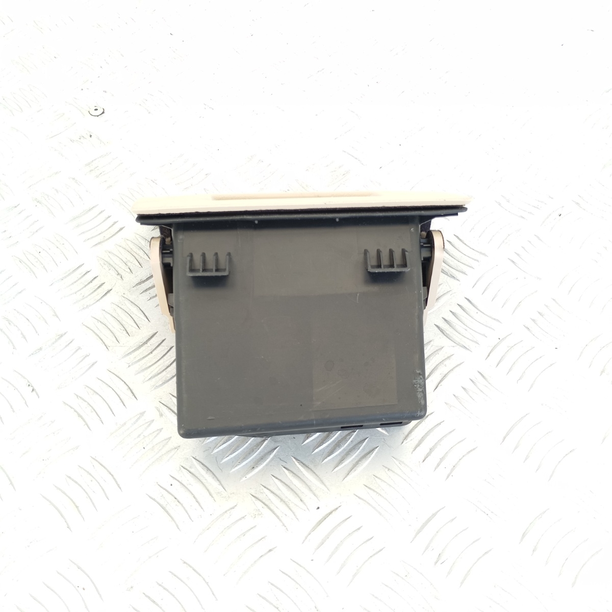 Cassetto Portaoggetti Cruscotto Sinistro BMW Serie 2 F45 OEM 51459262975 - immagine 7