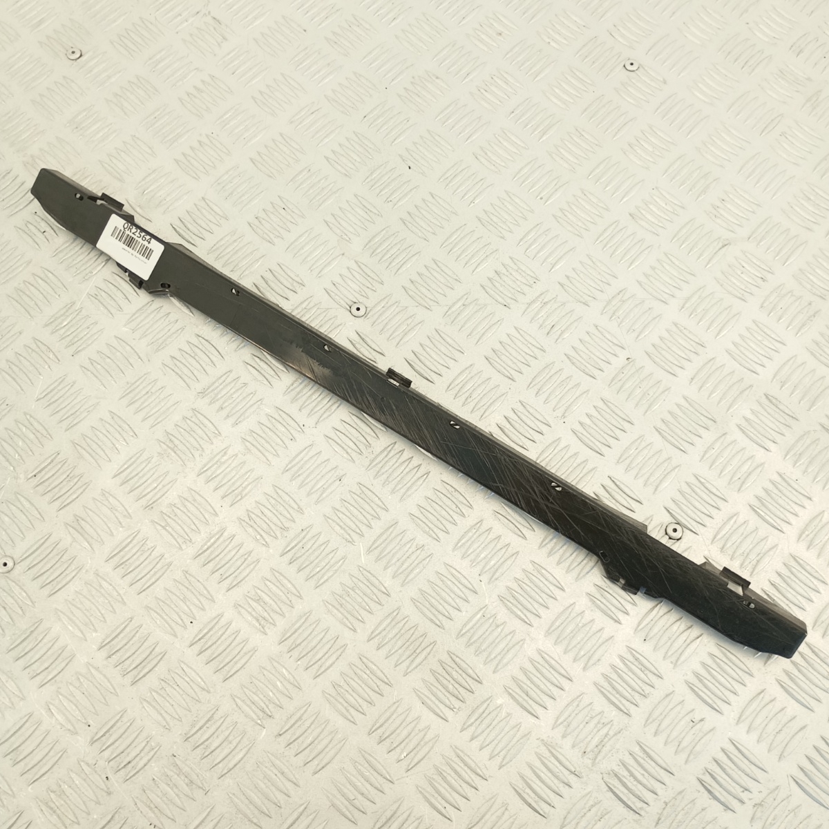 Guarnizione Radiatore Superiore BMW Serie 2 F45 F46 MINI OEM 51647347596 - immagine 2