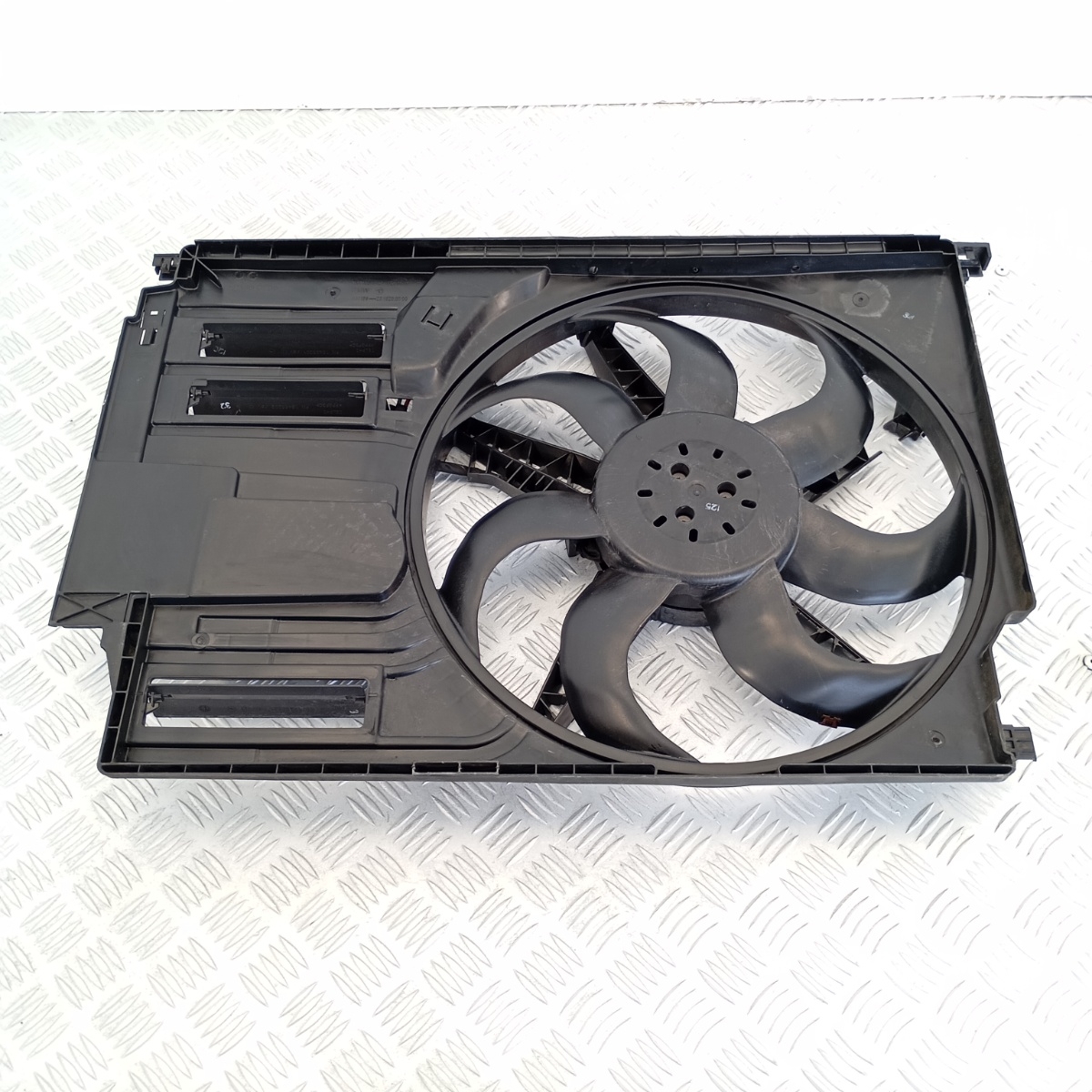 Elettroventilatore radiatore BMW 1.5 Diesel 2014-2020 7637188 - immagine 4