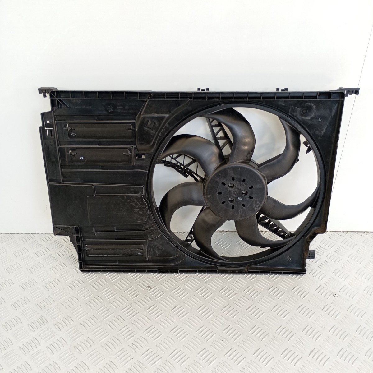 Elettroventilatore radiatore BMW 1.5 Diesel 2014-2020 7637188 - immagine 3