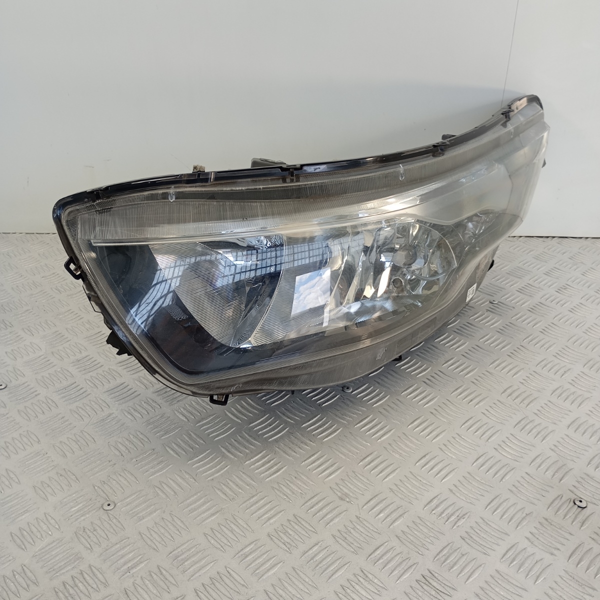 Faro Anteriore Destro Iveco Daily 2014-2019 Originale OEM 5801473750 - immagine 3