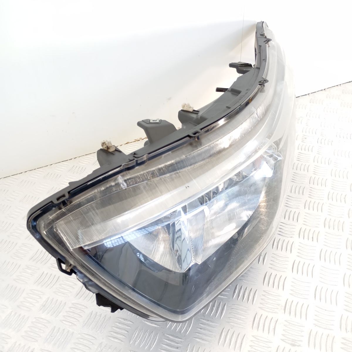 Faro Anteriore Destro Iveco Daily 2014-2019 Originale OEM 5801473750 - immagine 4