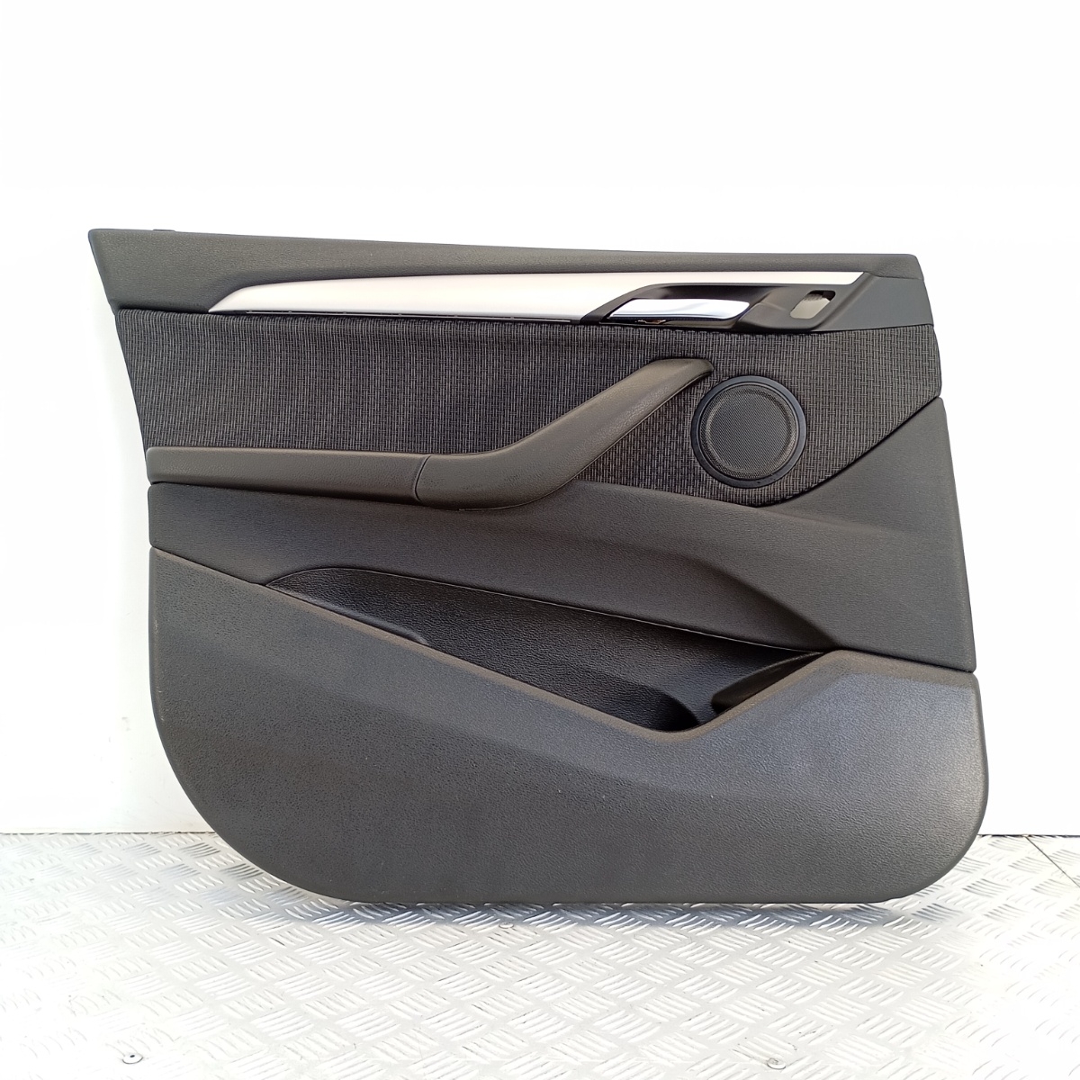 Pannello porta anteriore sinistro BMW X2 F39 2017-2023 24676491