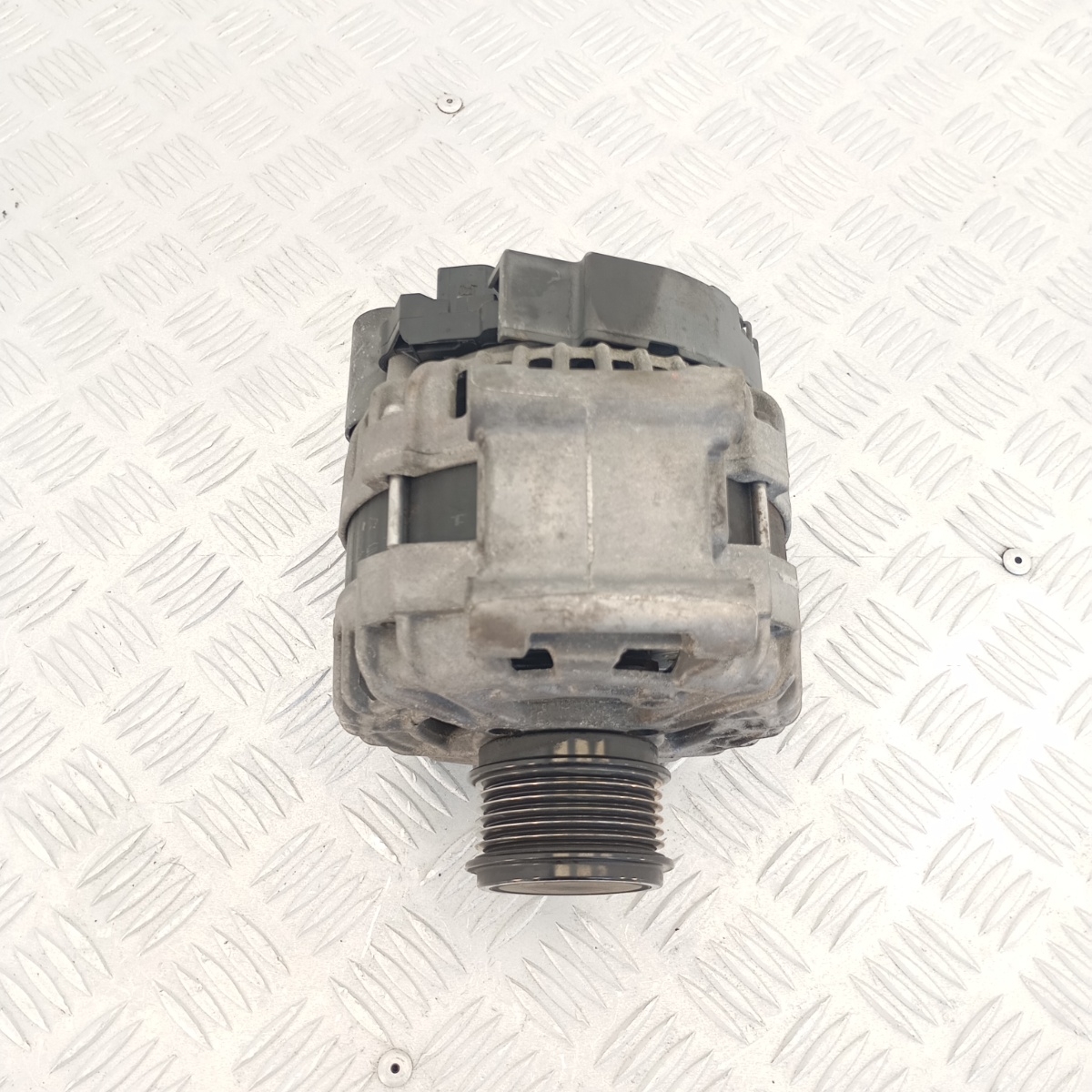 Alternatore Motore Audi A4 B8 A5 A6 Q5 1.8 2.0 TFSI OEM 06H903017T - immagine 4