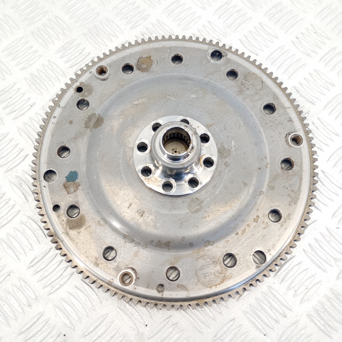 Volano frizione Audi A4 A5 A6 Q5 1.8 2.0 TFSI 2007-2018 06H105323P - immagine 2