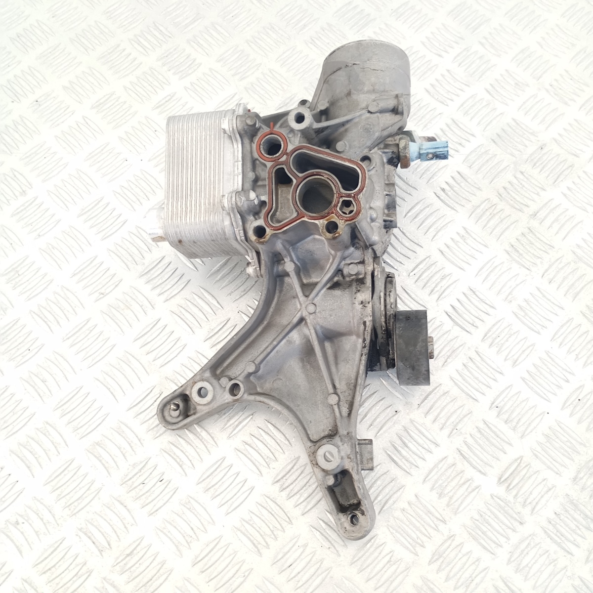 Radiatore olio con supporto filtro Audi VW Seat Skoda Porsche 1.8 / 2.0 TSI 06L117021C - immagine 6