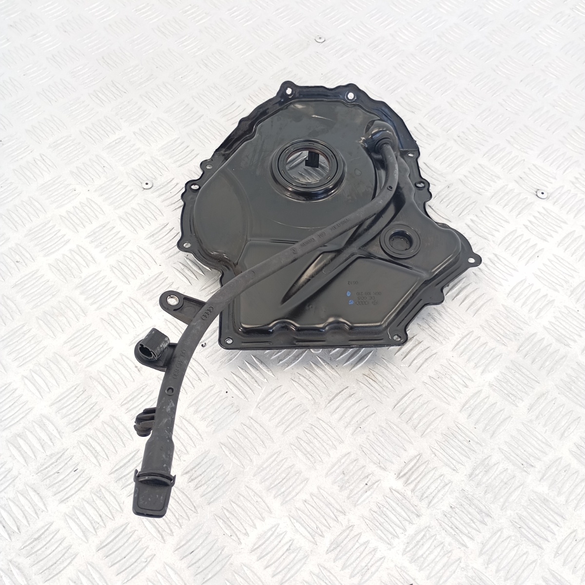Coperchio distribuzione anteriore Audi A5 1.8 TFSI 2012-2017 06K109210 - immagine 6