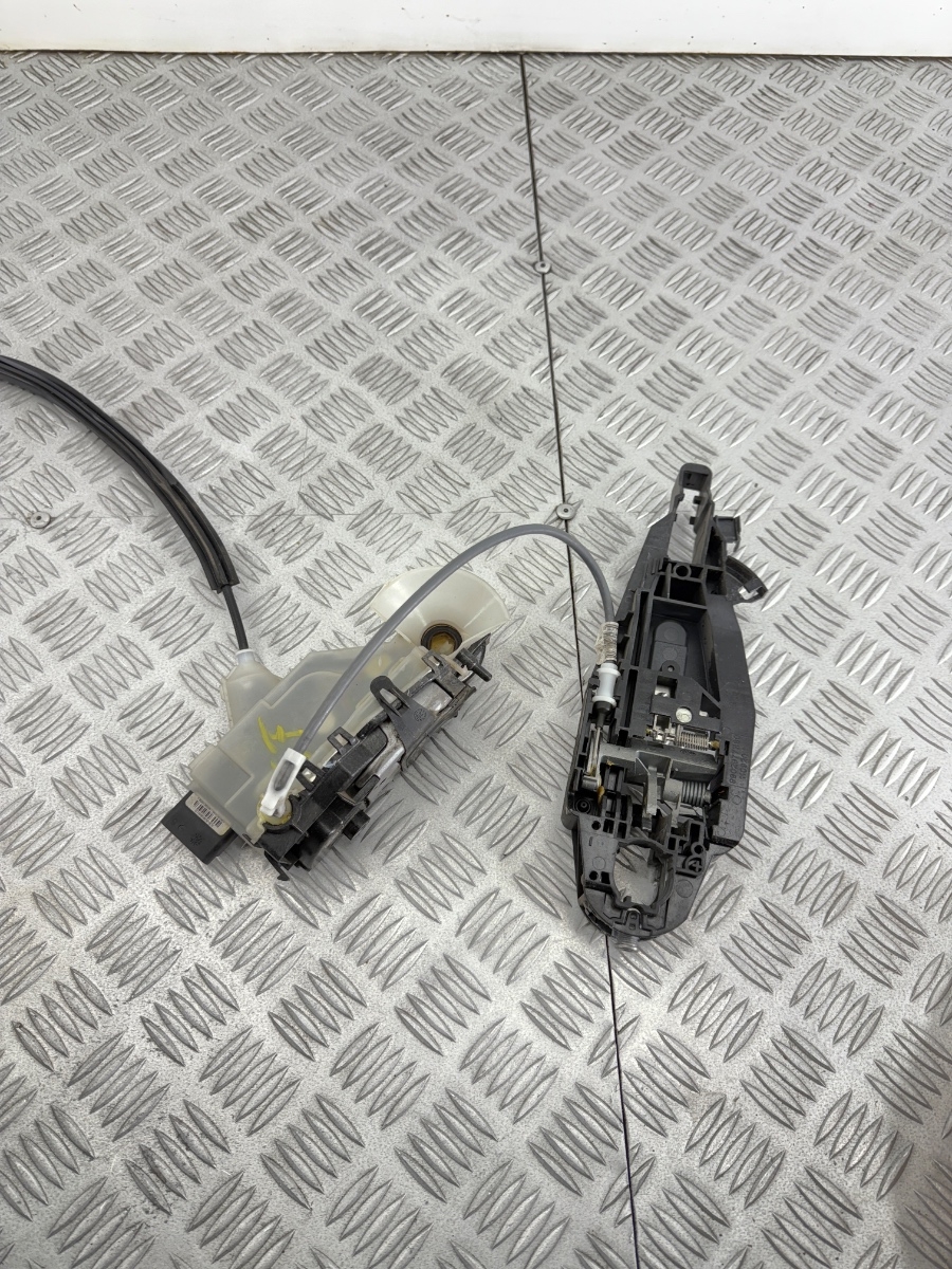 Serratura Porta Anteriore Sinistra Citroën C3 Aircross 2017-2024 OEM 266782