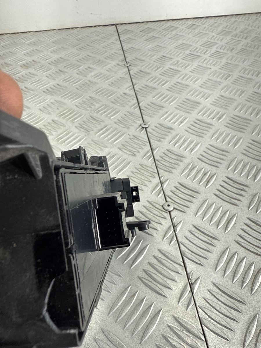 Pulsantiera Alzacristalli Audi Q5 A4 B9 Q7 Lato Guida OEM 4M0959565Q - immagine 10