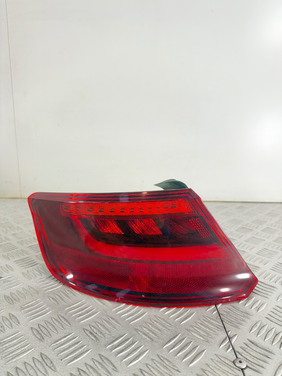 Fanale Posteriore Sinistro Esterno Audi A3 8V 2012-2016 OEM AU373T1E