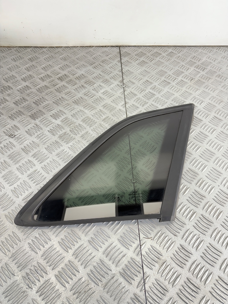 Vetro Fisso Laterale Posteriore Destro Audi A3 Sportback 8VA OEM 8V4845300C