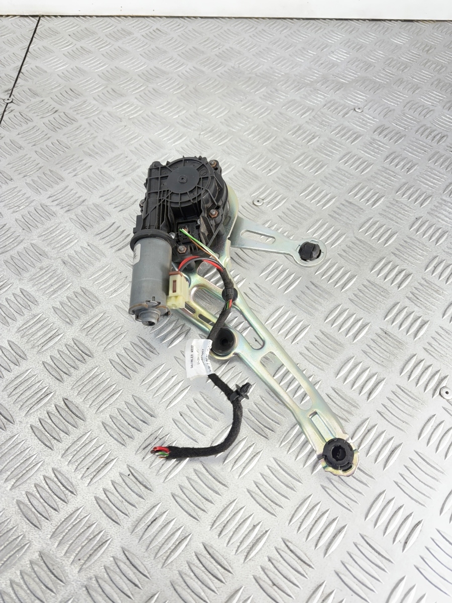 Motorino Apertura Bagagliaio Mercedes Classe S W222 AMG A2228200442 - immagine 4