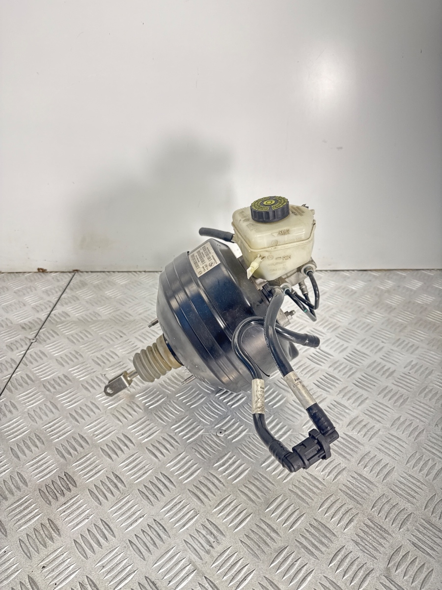 Servofreno BMW Serie 3 F30 F20 F36 Bosch 0204259552 - immagine 4