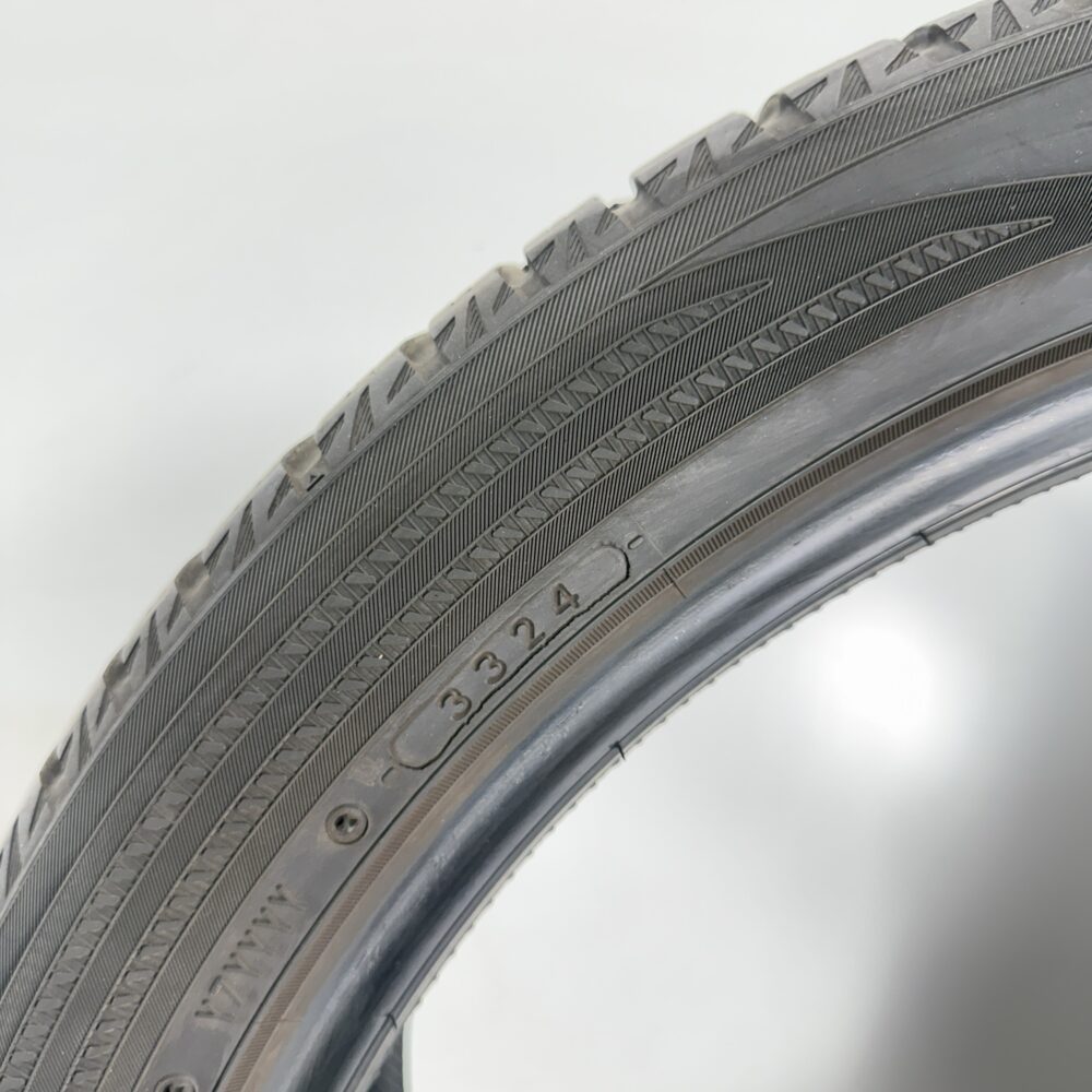 Gomme Usate 315 35 R22 111V Yokohama BluEarth Winter V906 81% Invernali - immagine 9