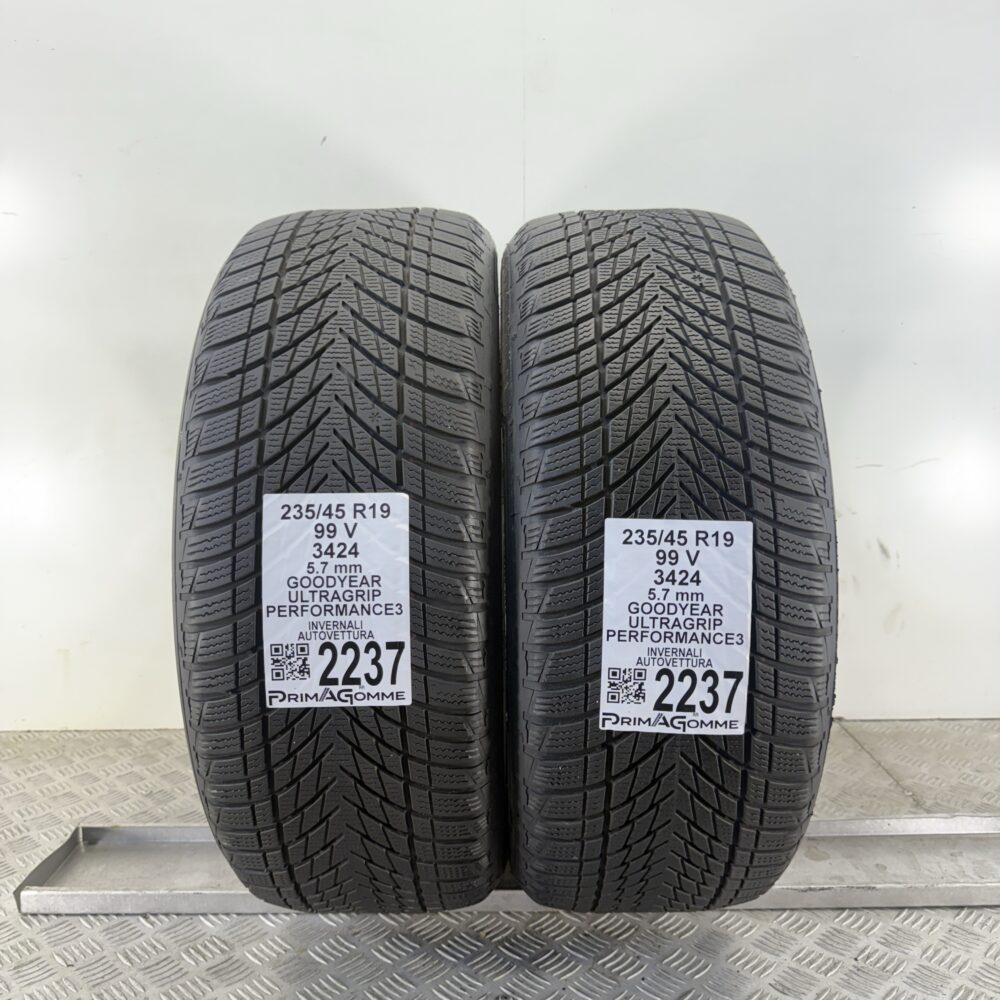 Gomme Usate 235 45 R19 99V Goodyear UltraGrip Performance3 81% Invernali