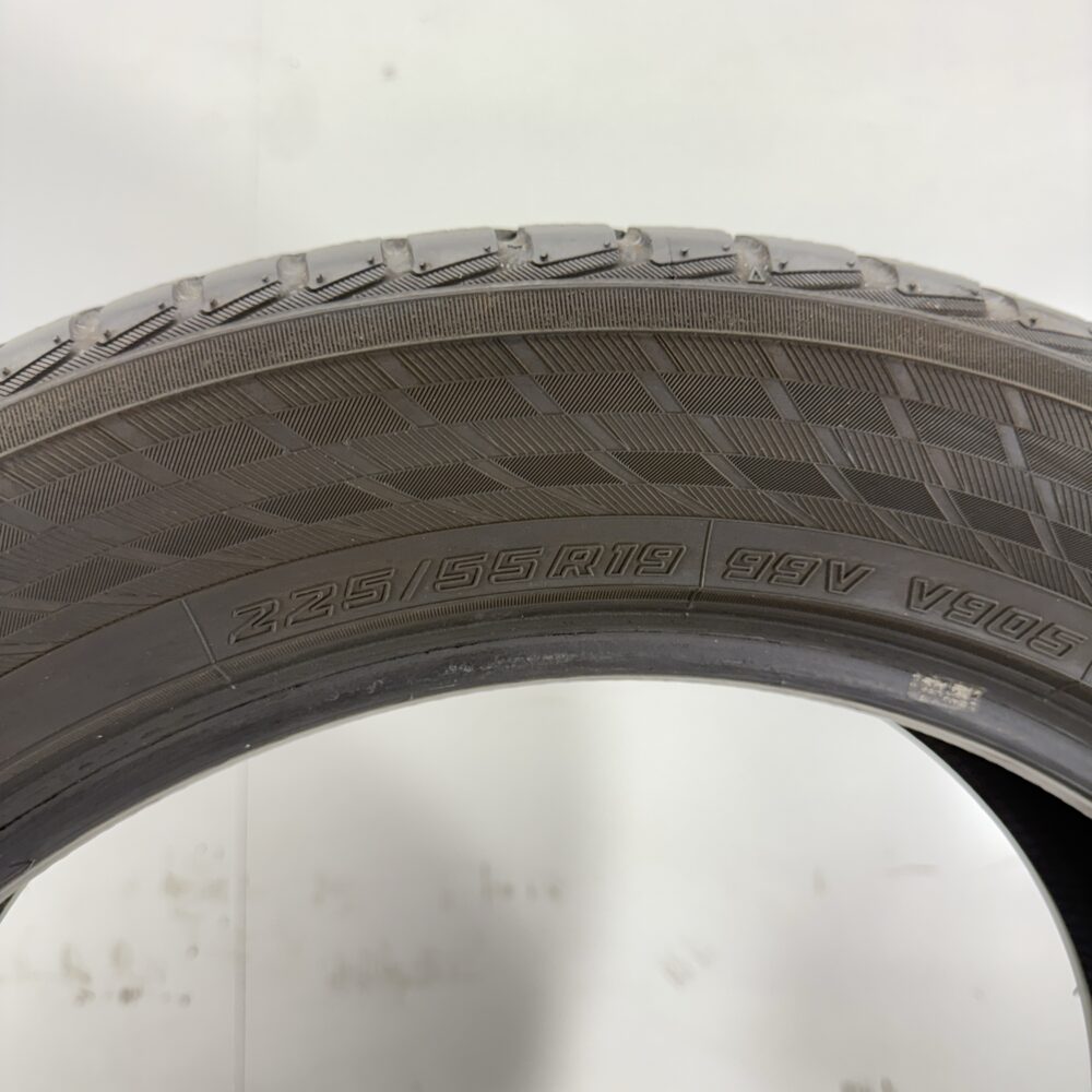 Gomme Usate 225 55 R19 99V Yokohama BluEarth Winter V905 71% Invernali - immagine 13