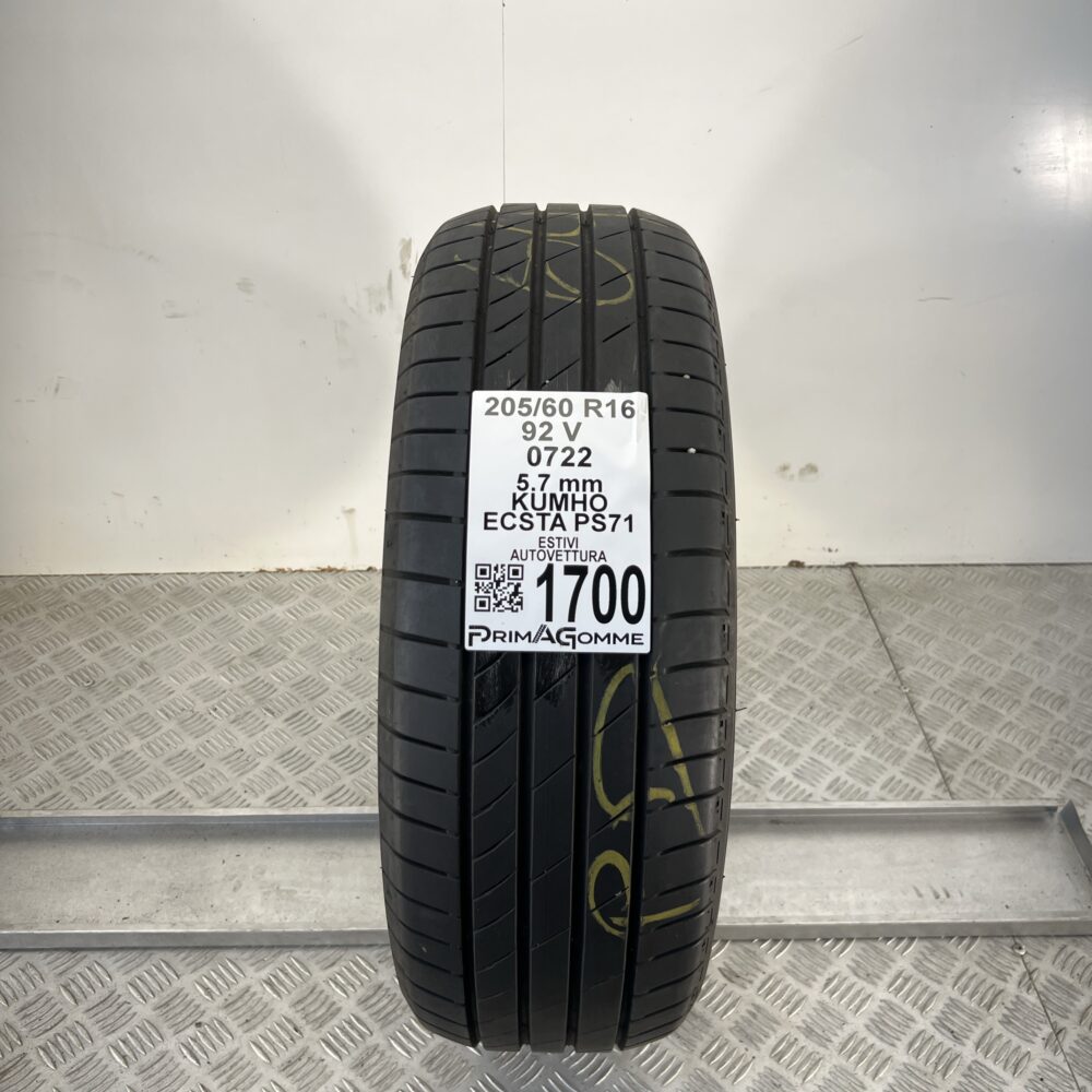 Pneumatico Usato 205 60 R16 92V Kumho Ecsta PS71 81% Estivo