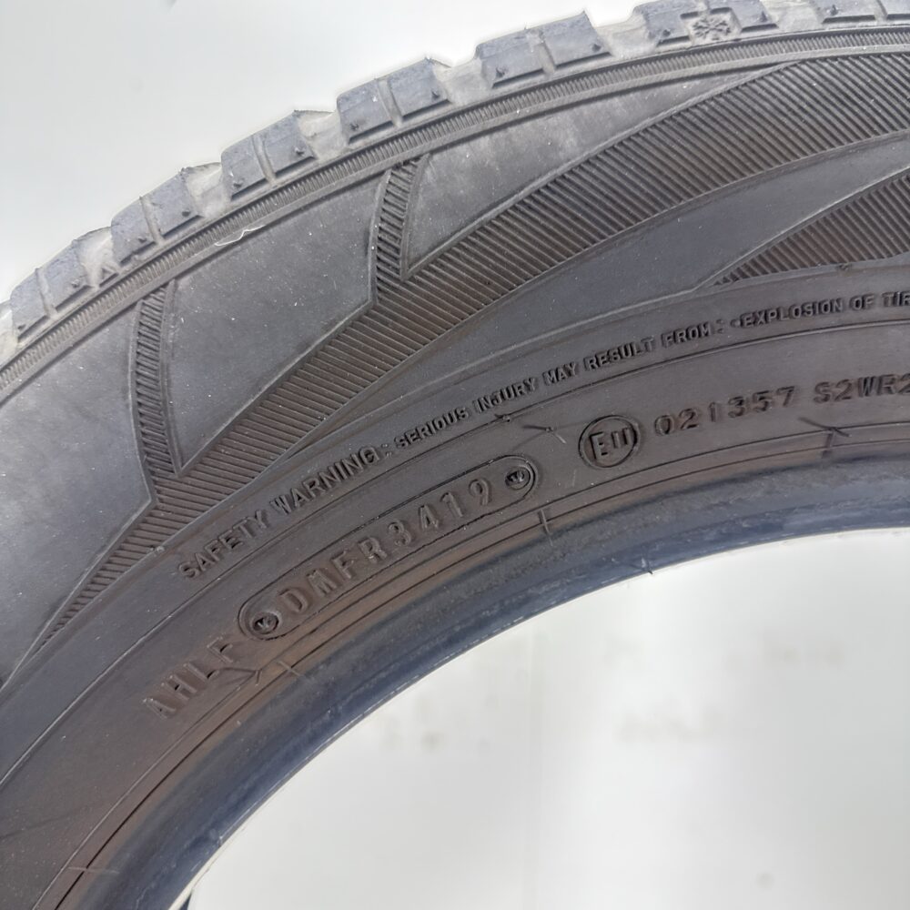 Pneumatici Usati 215 65 R17 99H Falken Eurowinter H501 SUV Invernali - immagine 9