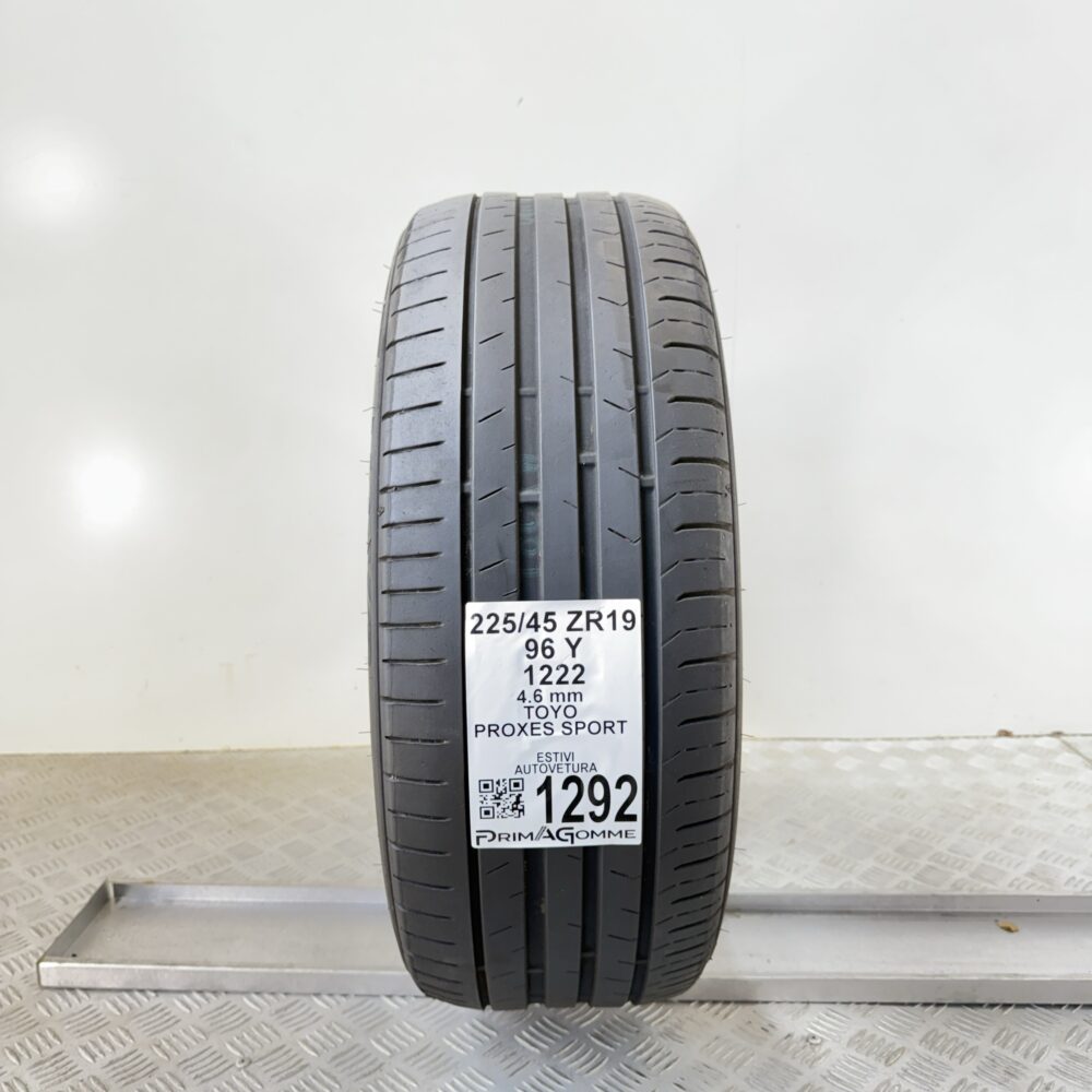 Pneumatico Usato 225 45 ZR19 96Y Toyo Proxes Sport Estivo