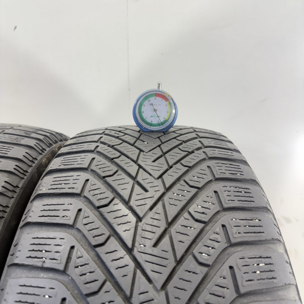 Gomme Usate 215 50 R18 92V Pirelli Winter 2 Cinturato Invernali - immagine 2