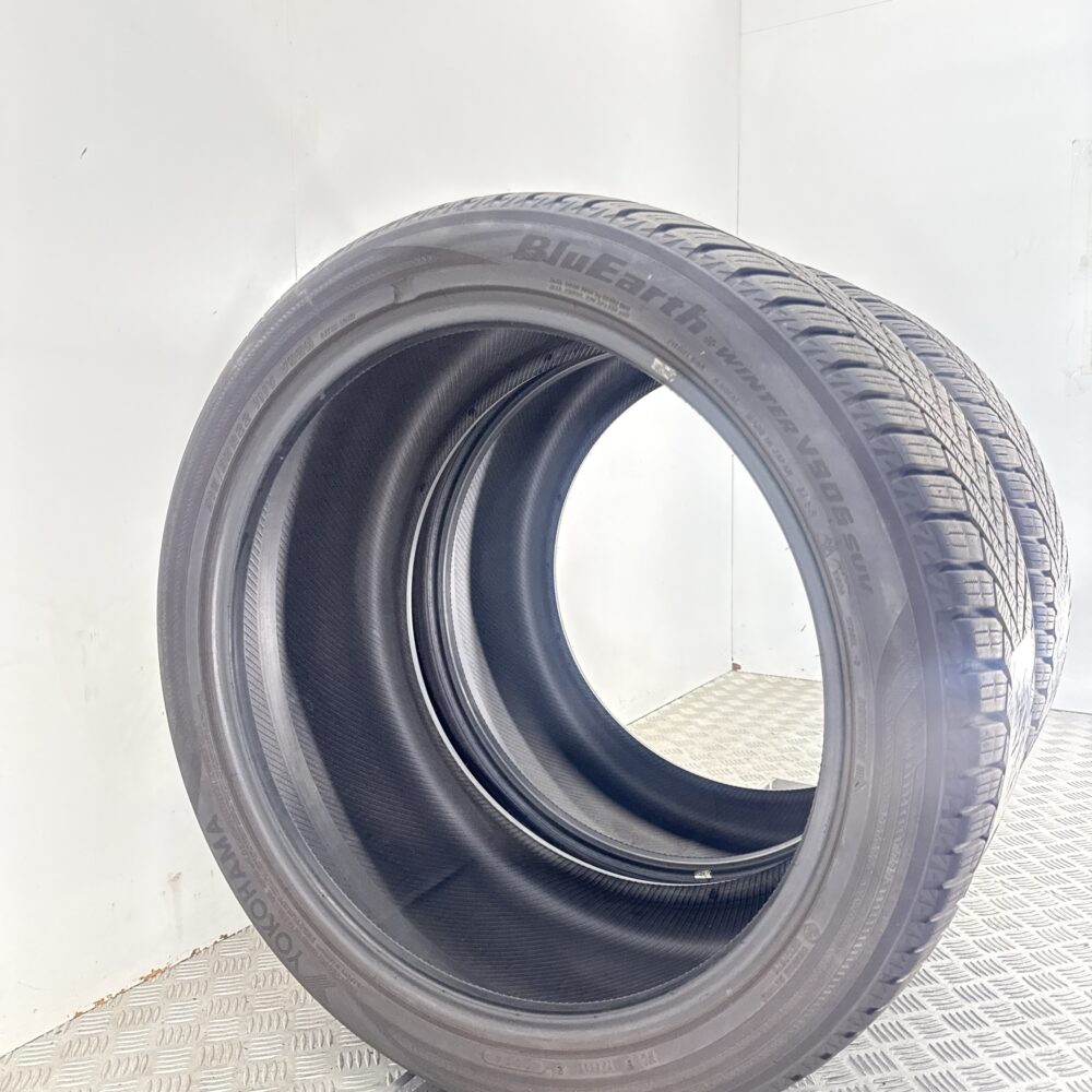 Gomme Usate 315 35 R22 111V Yokohama BluEarth Winter V906 81% Invernali - immagine 4
