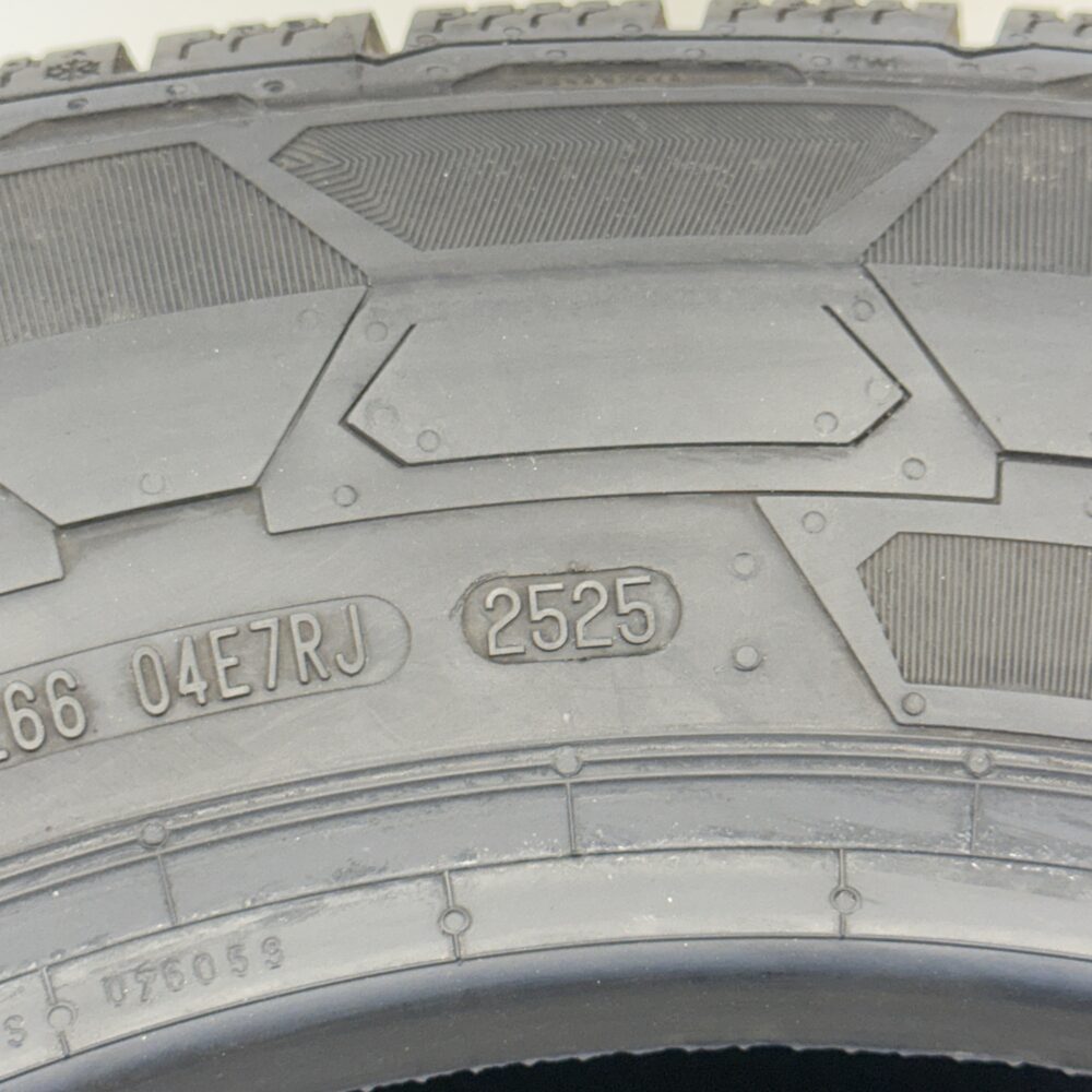 Gomma Usata 215 65 R16C 109/107R Continental VanContact Winter 95% Invernale - immagine 7