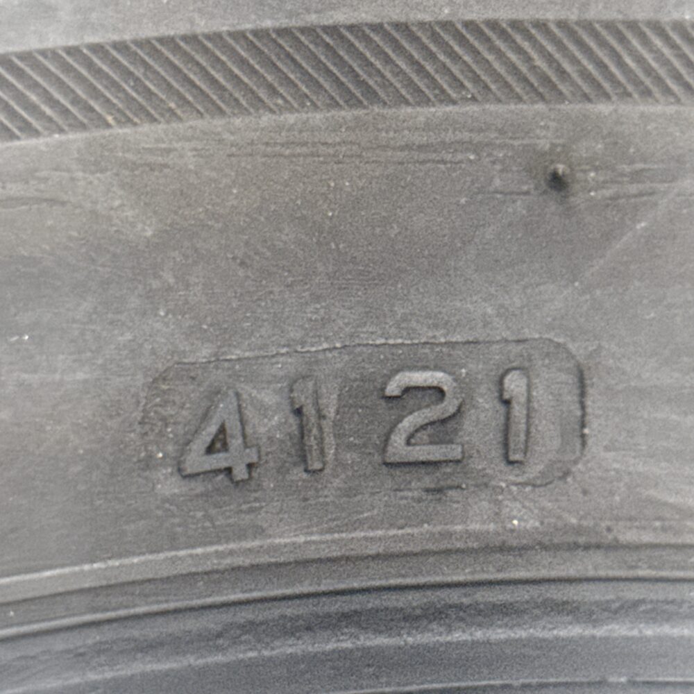 Gomma Usata 215 60 R16C 103/101T Bridgestone Blizzak LM-32C Invernale - immagine 7