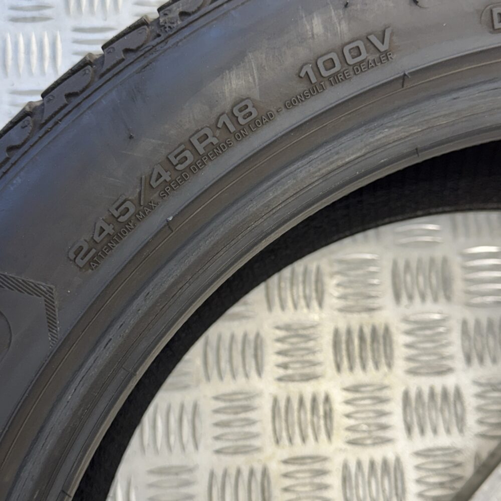 Gomma Usata 245 45 R18 XL 100V Goodyear Ultragrip 8 RunFlat Invernale - immagine 11